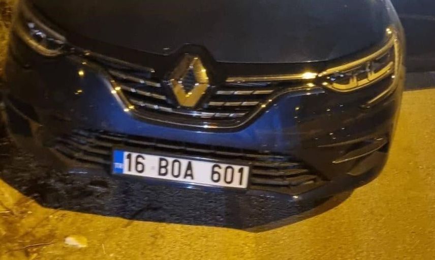 Bilecik'te park halindeki araca çarpan otomobilde 2 kişi yaralandı