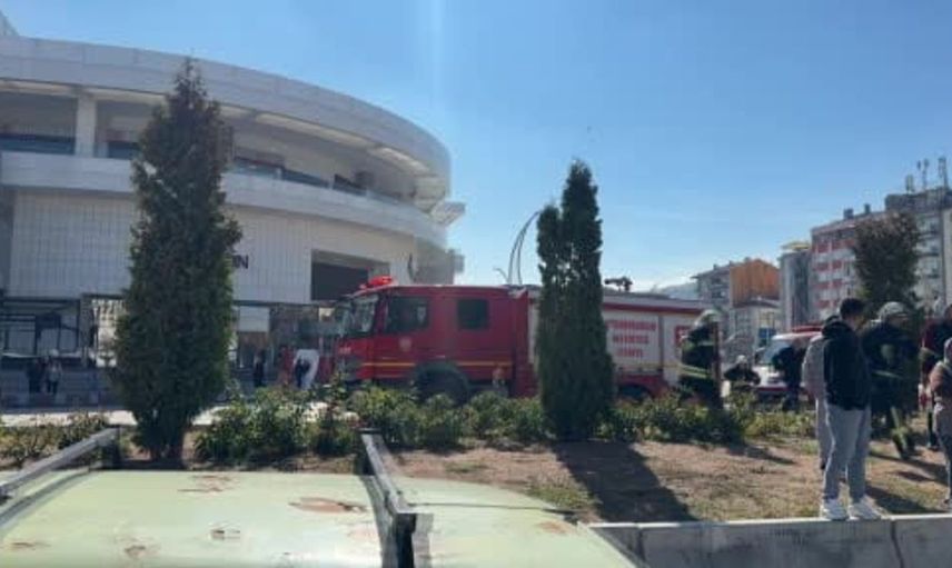 Yan yatan otomobilin kazası, Afyonkarahisar'da paniğe neden oldu