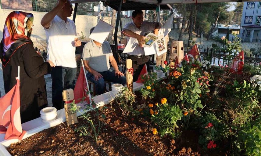 Yeni eğitim yılı buruk bir başlangıçla anıldı: Mezar ziyareti ve acı dolu anılar