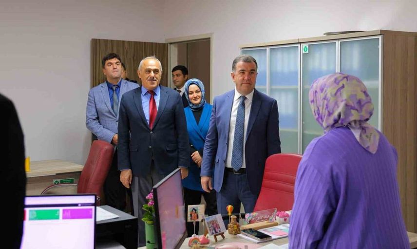 Vali Eldivan kamu kurumlarını ziyaret ederek halkın taleplerini dinledi