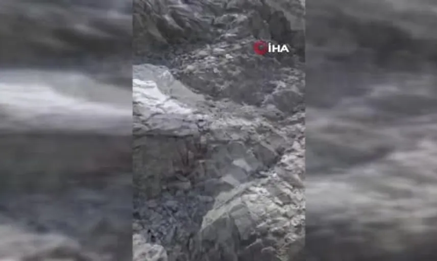 Mont Blanc Dağı'nda dağcılar taş yağmuruna tutuldu