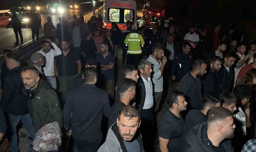 Adıyaman'da korkunç kaza: Kamyonet traktöre çarptı, bir kişi hayatını kaybetti