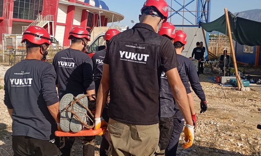 Yunusemre arama kurtarma ekibi sınav öncesi tatbikatlarını tamamlıyor