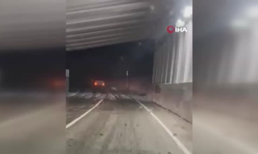Karabet Geçidi'nde kış mevsiminin ilk karıyla sürücüler zor anlar yaşadı