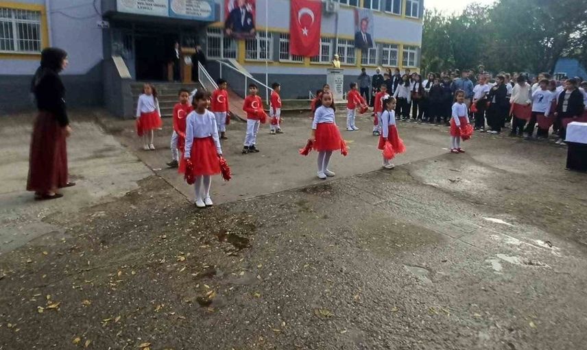 Cumhuriyet'in 103. yılı etkinlikleri Sarıgöl'de coşkuyla kutlandı
