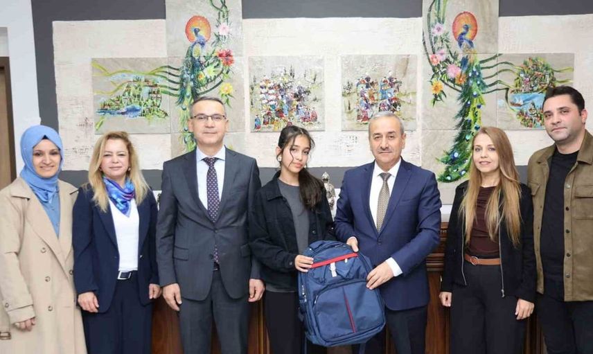 Karabüklü öğrenci resim yarışmasında Türkiye birincisi oldu