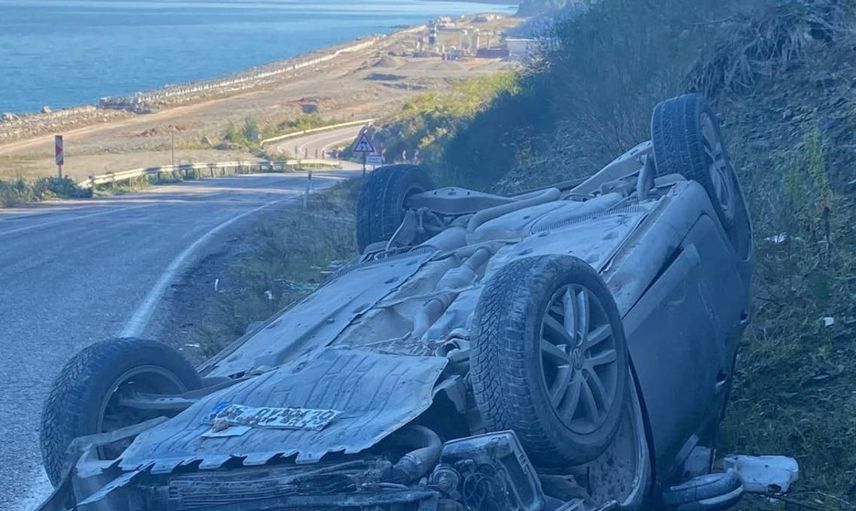 Sinop’ta otomobil kazası: 2 yaralı hastaneye kaldırıldı