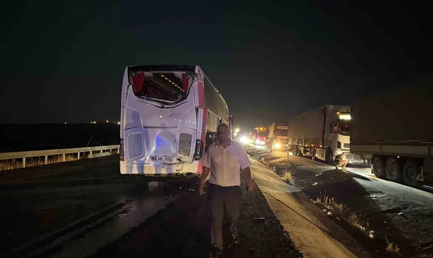 Şanlıurfa'da yolcu otobüsleri çarpıştı: 13 kişi hastaneye kaldırıldı