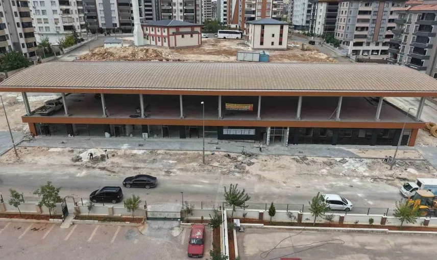 Karacaahmet'e modern semt pazar yeri yükseliyor