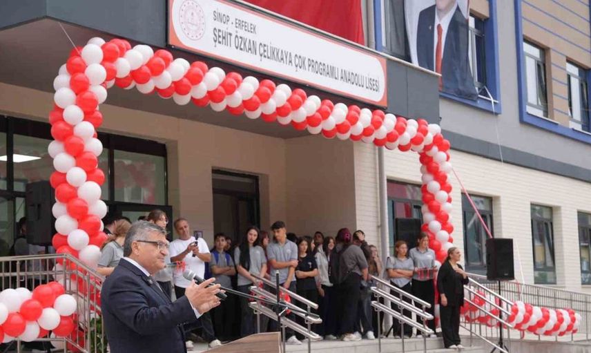 Sinop'ta modern eğitim imkânları sunan yeni lise açıldı