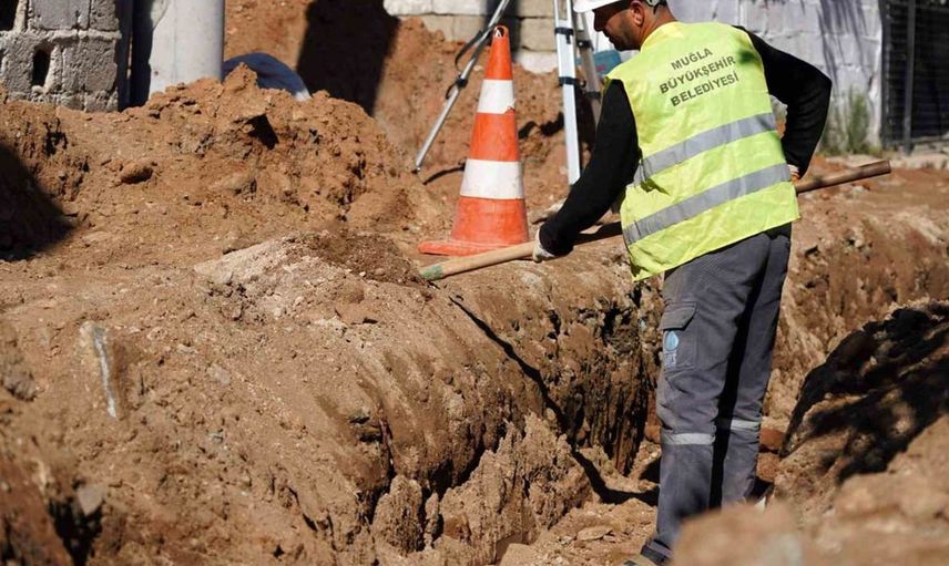 Küçükdibekdere'de altyapı sorunlarına çözüm: 5 bin 500 metrelik yatırım tamamlanıyor