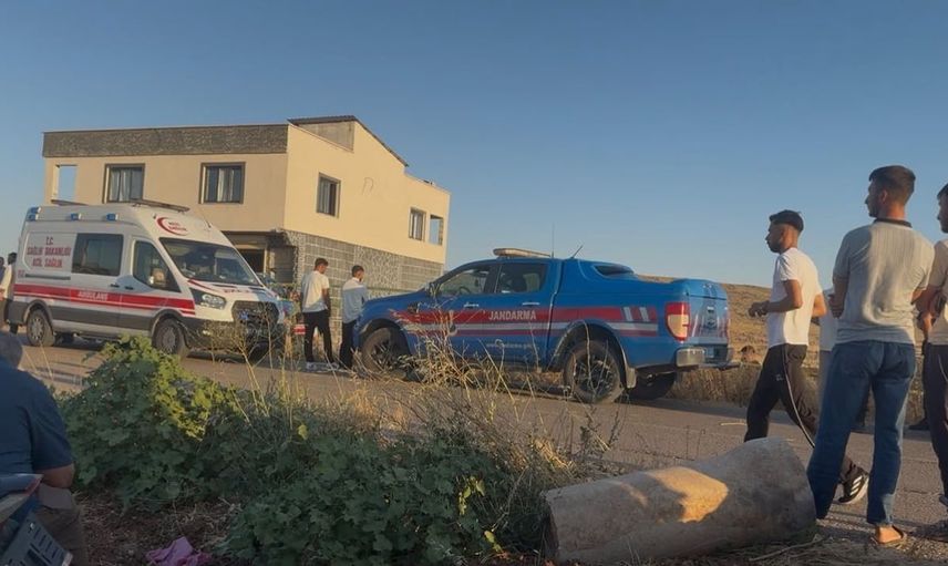 Gaziantep'te otomobil evin önünde oturanların arasına daldı: 1 ölü, 5 yaralı