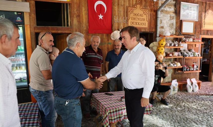 Vali aydoğdu apçağa köyünde vatandaşlarla buluştu