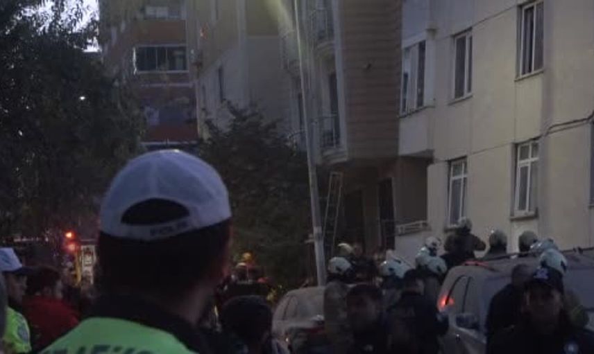 Maltepe'de çöken binada kurtarma çalışmaları sürüyor