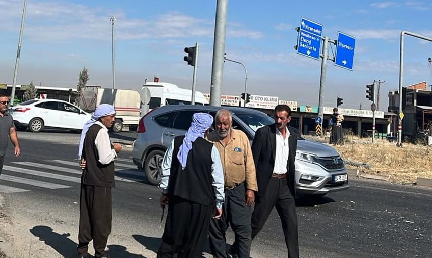 Diyarbakır'da tır ile otomobil çarpıştı: 7 kişi hastaneye kaldırıldı