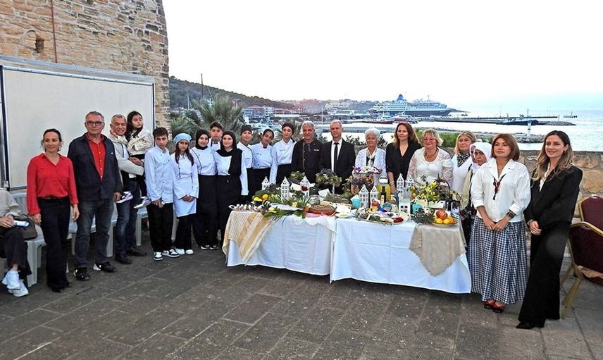 Çeşmeli öğrenciler, geleneksel lezzetleri yeniden yorumladı
