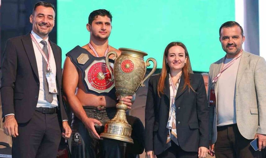 Manavgatlı genç pehlivan Alper Küçük, Cumhurbaşkanlığı Kupası'nda başarıya imza attı