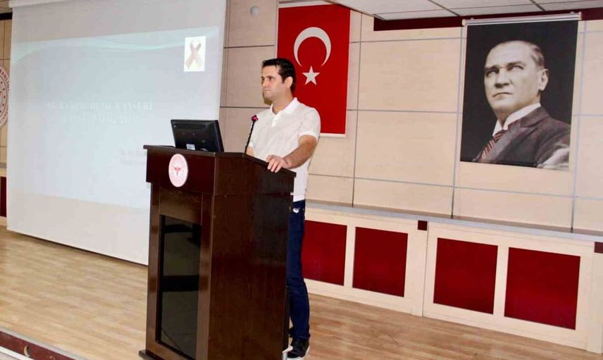 Kayseri devlet hastanesinde meme kanseri farkındalık eğitimi düzenlendi