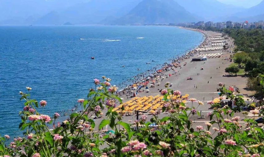 Antalya turizminde ağustos ayı rekorları: Nitelikli tesislerde doluluk oranları yükseliyor