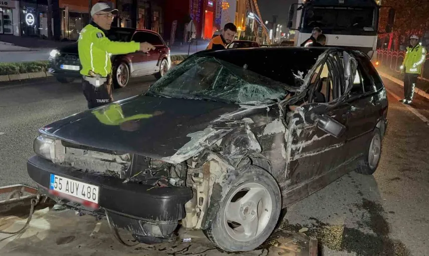 Samsun'da meydana gelen zincirleme kazada anne ve oğlu yaralandı