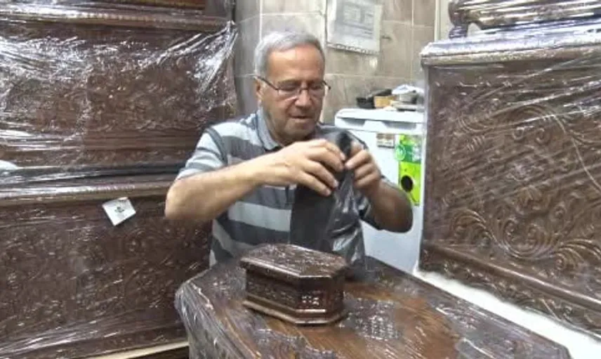 85 yaşındaki usta, çeyizlik sandıklarıyla geleneği sürdürüyor