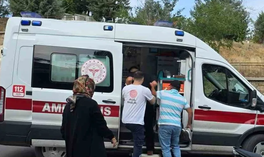 Diyarbakır'da nargile içen bir kişi baygınlık geçirdi
