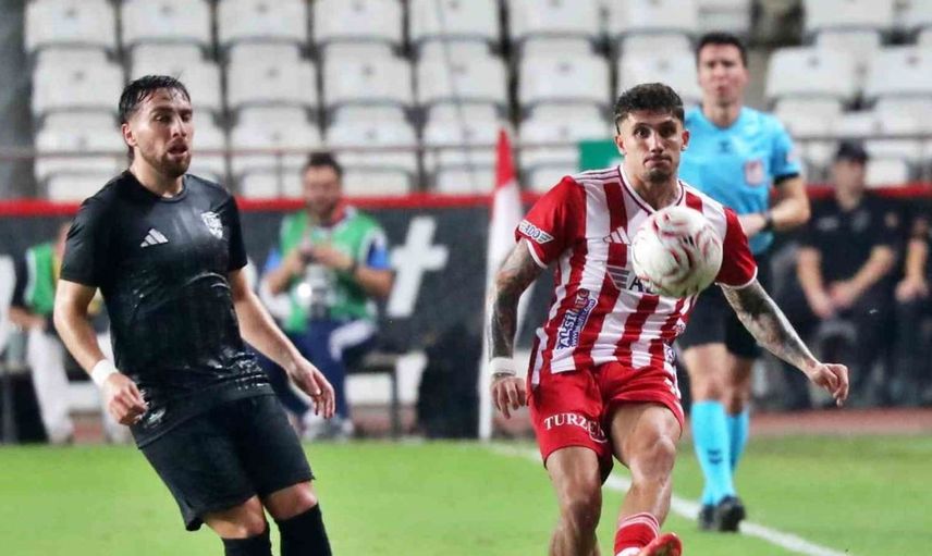Antalyaspor, Vanspor FK'yı rahat geçti: 3-0