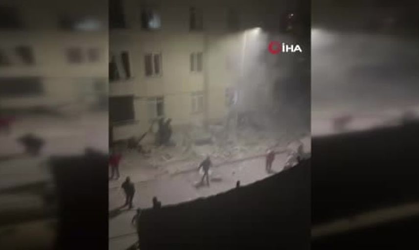 Maltepe'deki bina çöküşünün ilk anları kameralara yansıdı