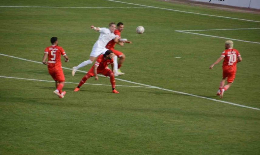 Balıkesirspor, Uşakspor'u farklı geçti: 4-1