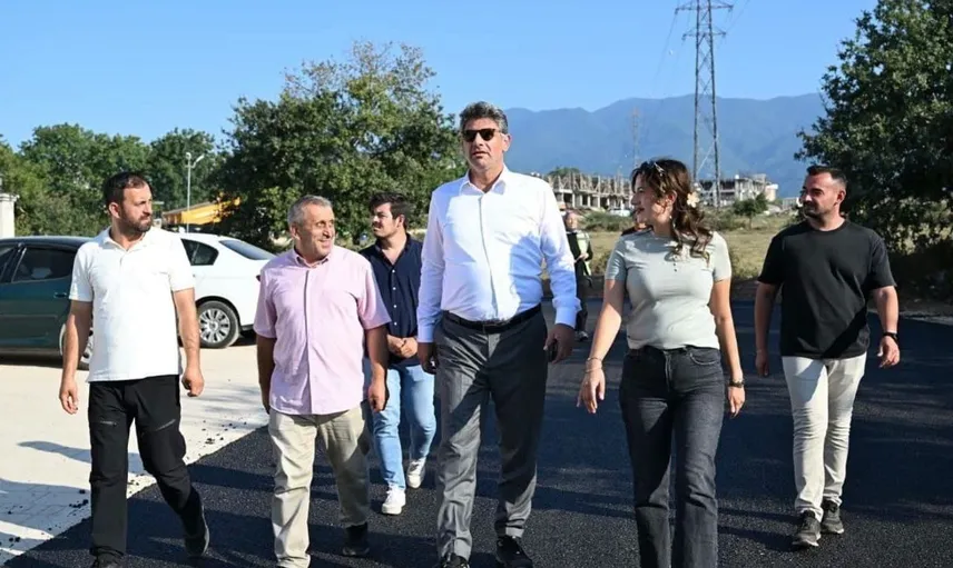 Kartepe'de ulaşım konforu için asfalt yenileme çalışmaları hızlanıyor