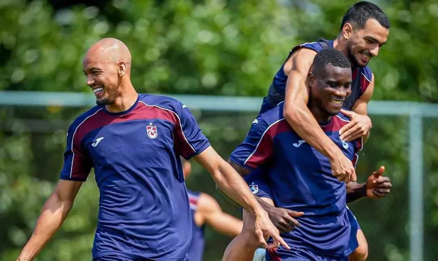 Trabzonspor, Amed Sportif Faaliyetler maçı için Diyarbakır'a gitti
