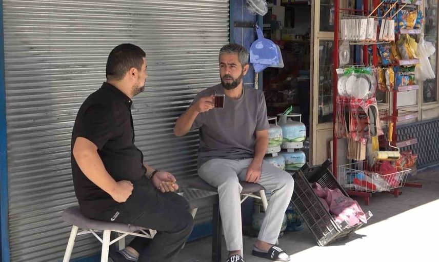 Bursa'da kamyonetin altında kalan çocuk emekleyerek kurtuldu