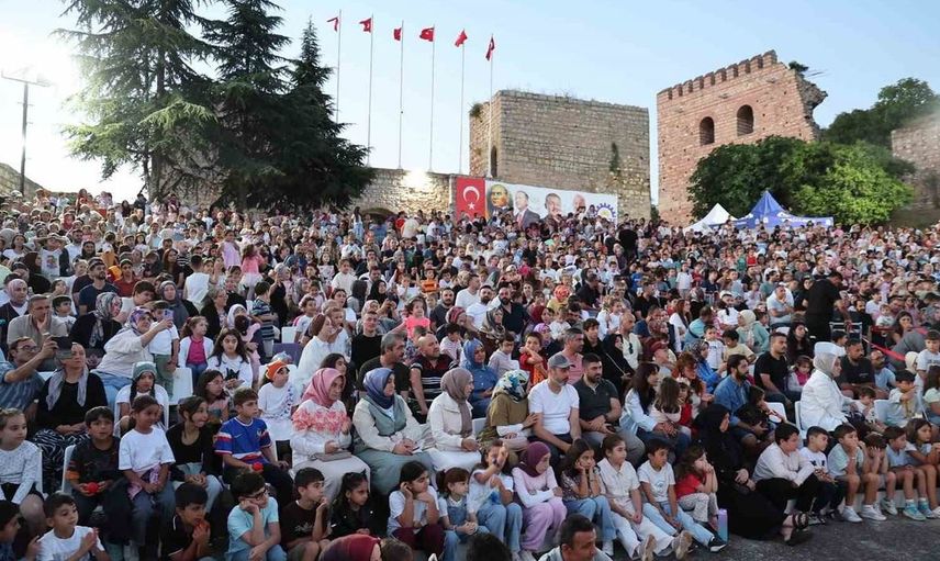 Eskihisar kalesi'nde çocuklara özel eğlenceler gerçekleşti