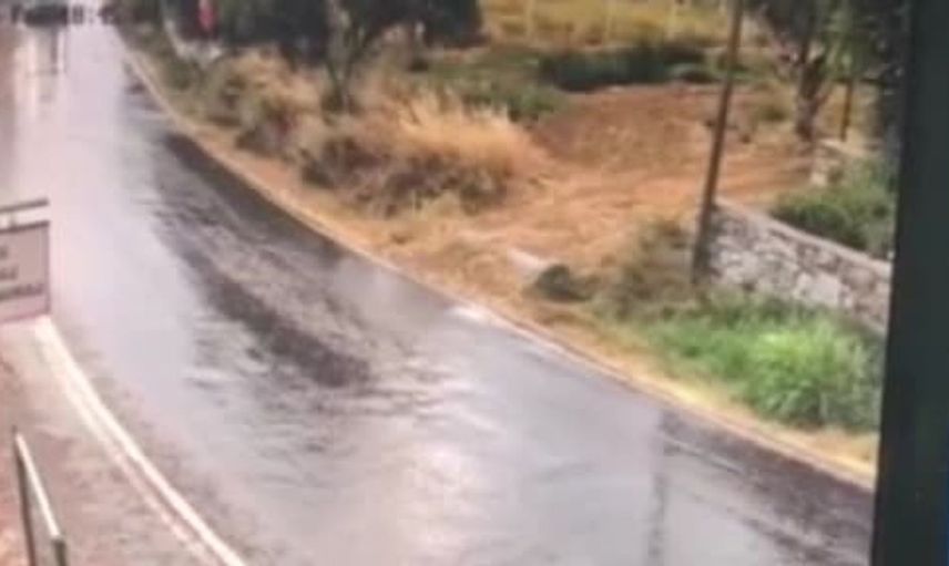 Muğla'da otobüs ve tırın çarpıştığı kaza güvenlik kamerasına yansıdı
