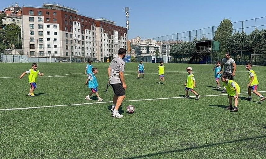 Kış spor okullarında kayıt dönemi başladı: Çocuklar için 23 branşta eğitim imkanı