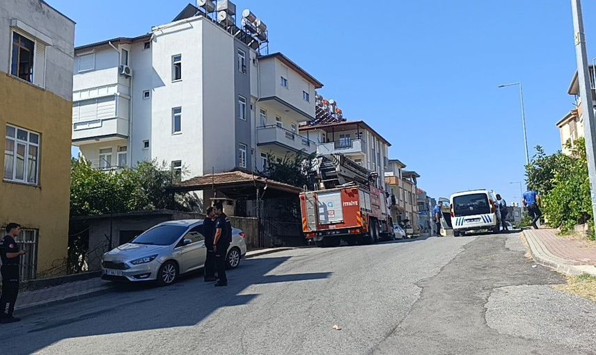 Manavgat’ta çatıda intihar ihbarı paniğe neden oldu