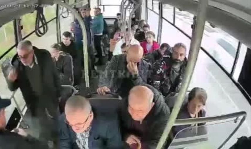 Edirne'de yolcuya hızlı ilk yardım müdahalesi: Şoförler kritik anı başarıyla yönetti