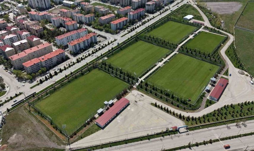 Palandöken yüksek irtifa kamp merkezinde sezon hazırlıkları sürüyor