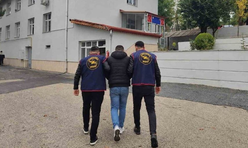 Yozgat'ta 10 yıl hapis cezası bulunan firari hükümlü adli operasyonla yakalandı
