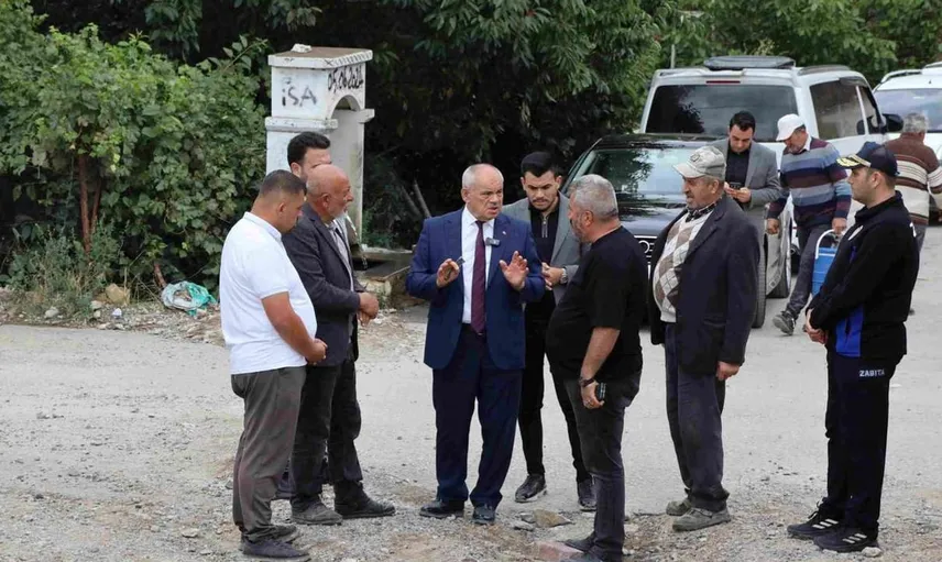 Başkan Öztürk'ten Derebağ Mahallesi'ne çalışma ziyareti