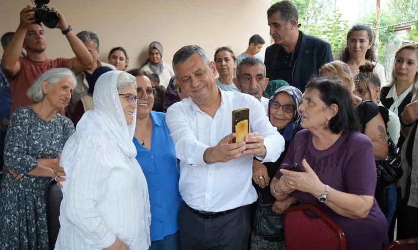 Özgür Özel: Yeni Parti'nin misyonu, millete karşı şeffaflık ve adalet sağlamak