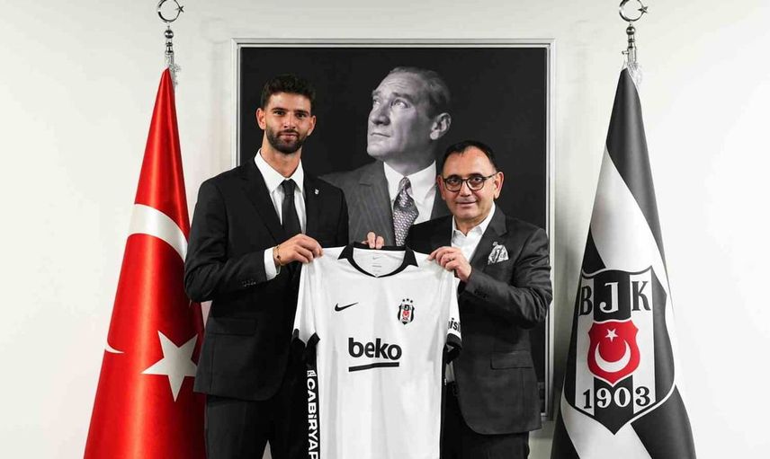 Beşiktaş asbaşkanı murat kılıç, yeni transfer ümit akdağ ile buluştu