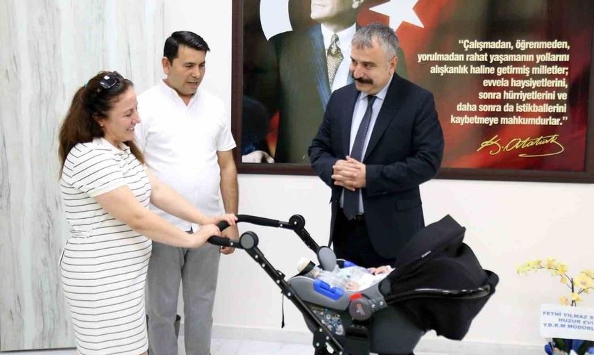Eskişehir'de koruyucu aile hizmetiyle bir çocuk daha sıcak yuvaya kavuştu