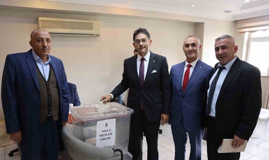 Erzurum Ticaret Borsası'nda yeni dönemin başlangıcı: Hakan Oral güven tazeledi