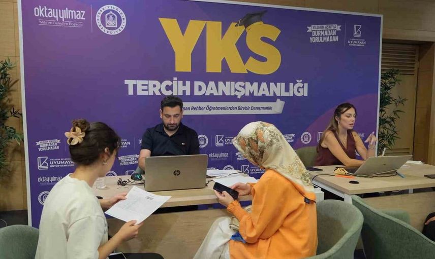 Yıldırım Belediyesi üniversite tercih sürecinde gençlerin yanında