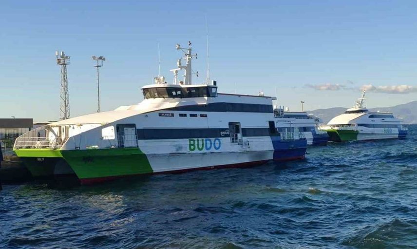 Marmara Denizi'nde fırtına deniz ulaşımını durdurdu