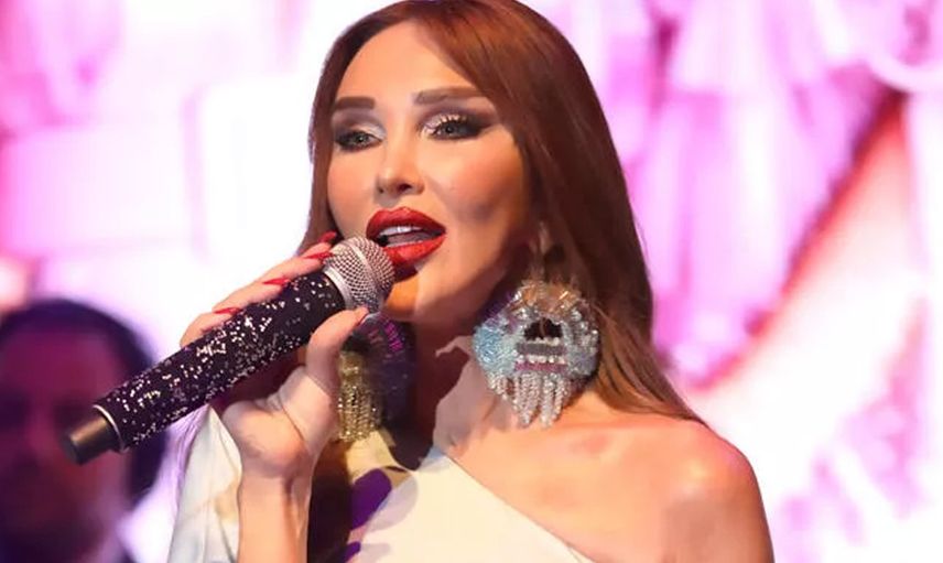 Ebru Gündeş'le davalık olan Seren Serengil programda ünlü şarkıcının şarkısı çalınca ateş püskürdü: Şarkısını çalamazsın!