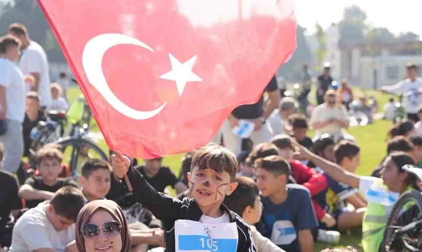 Düzcede bisiklet tutkunları buluştu: 450 kişi pedal çevirdi