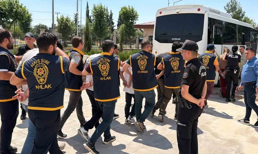 Adıyaman'da dolandırıcılık çetesi yakalandı: 6 kişi tutuklandı