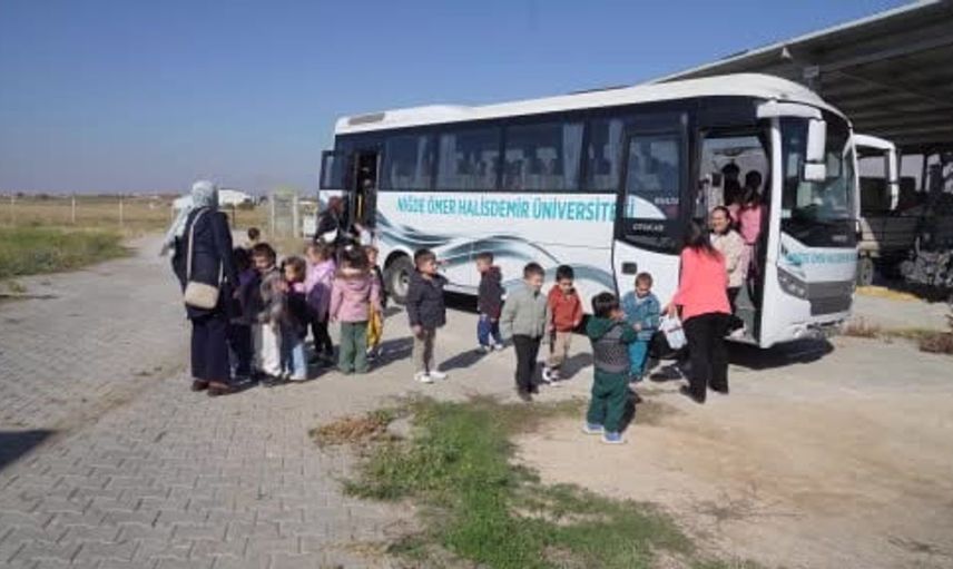 Minik öğrenciler hayvansal üretimi yerinde deneyimledi